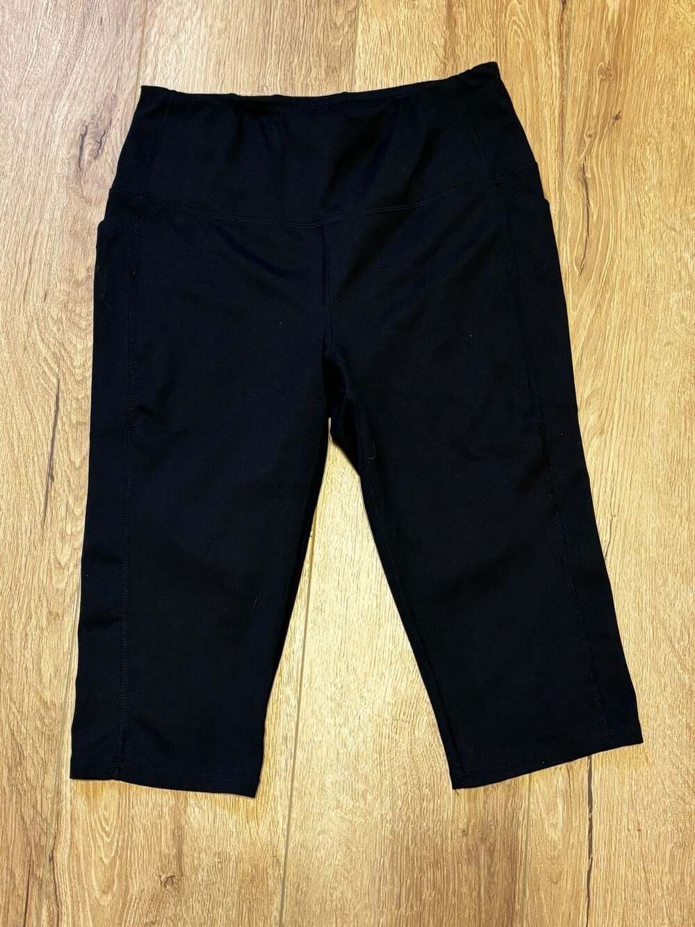 DSG Women's Black Athletic Capri Leggings Size M
